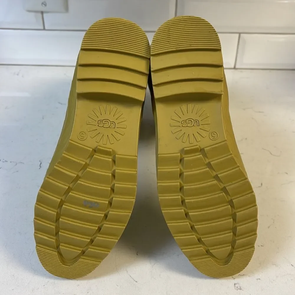 UGG Women’s Wilshire Logo Rubber Rain Boot Size 5, Mustard Yellow